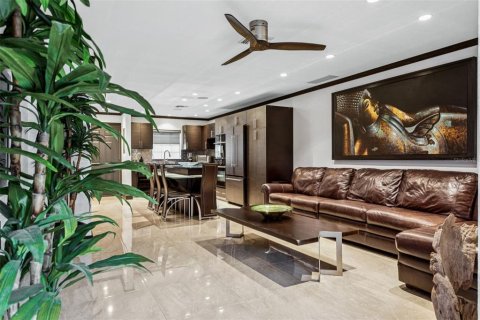 Adosado en venta en Tampa, Florida, 2 dormitorios, 103.77 m2 № 1910701 - foto 10