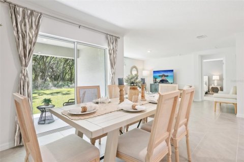 House in Gainesville, Florida 4 bedrooms, 164.81 sq.m. № 1657011 - photo 5