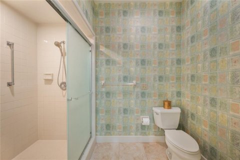 House in Lakeland, Florida 4 bedrooms, 284.93 sq.m. № 2147971 - photo 30