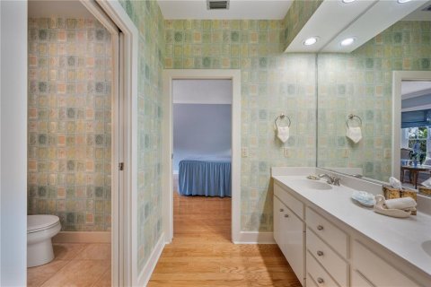 House in Lakeland, Florida 4 bedrooms, 284.93 sq.m. № 2147971 - photo 29
