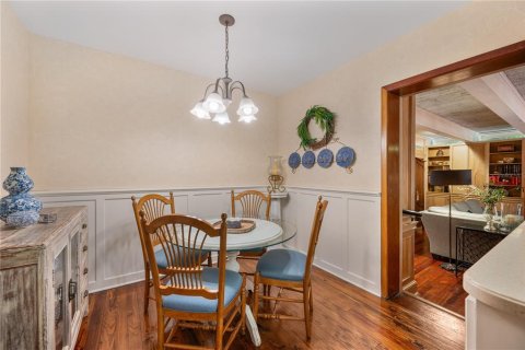House in Lakeland, Florida 4 bedrooms, 284.93 sq.m. № 2147971 - photo 20