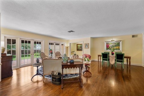 House in Lakeland, Florida 4 bedrooms, 284.93 sq.m. № 2147971 - photo 7