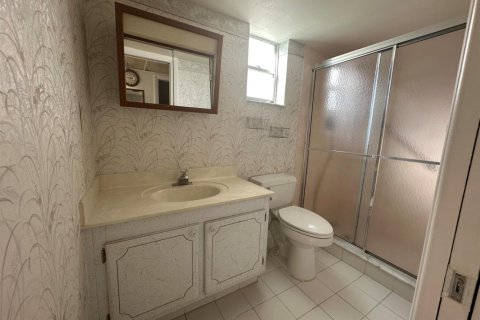 Купить кондоминиум в Лейк-Уорт, Флорида 4 комнаты, 100.33м2, № 2086217 - фото 12