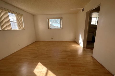Купить кондоминиум в Лейк-Уорт, Флорида 4 комнаты, 100.33м2, № 2086217 - фото 9