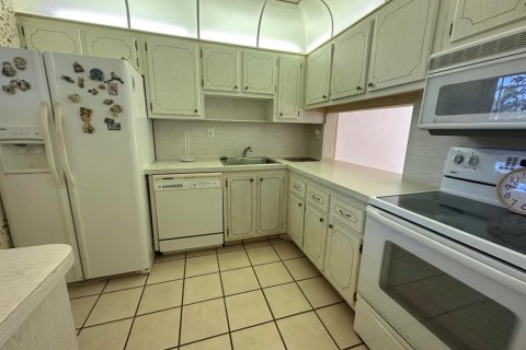 Купить кондоминиум в Лейк-Уорт, Флорида 4 комнаты, 100.33м2, № 2086217 - фото 6
