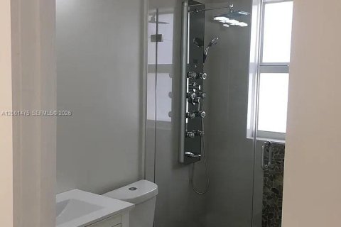 Снять в аренду квартиру в Майами, Флорида 2 спальни, 69.68м2, № 2067837 - фото 8