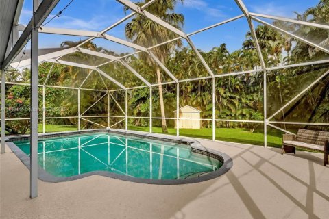 House in Davie, Florida 3 bedrooms, 165.27 sq.m. № 1887769 - photo 26