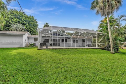 House in Davie, Florida 3 bedrooms, 165.27 sq.m. № 1887769 - photo 30