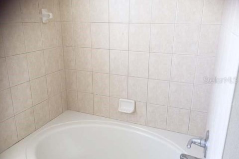 Townhouse in Sanford, Florida 3 bedrooms, 111.76 sq.m. № 2379239 - photo 17