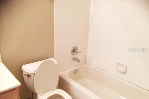 Townhouse in Sanford, Florida 3 bedrooms, 111.76 sq.m. № 2379239 - photo 14