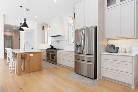 Villa ou maison à vendre à Saint Petersburg, Floride: 5 chambres, 258.92 m2 № 2358482 - photo 8