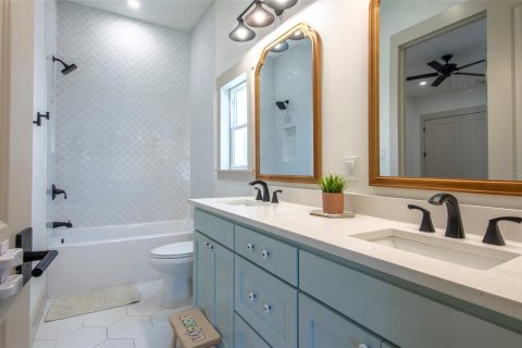 Villa ou maison à vendre à Saint Petersburg, Floride: 5 chambres, 258.92 m2 № 2358482 - photo 20