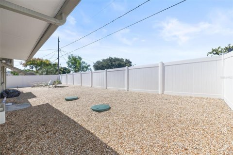 House in Holiday, Florida 2 bedrooms, 128.86 sq.m. № 2430817 - photo 30