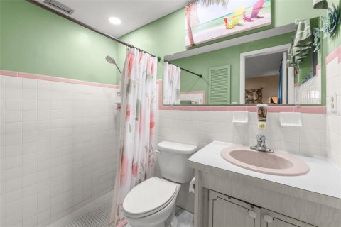 House in Holiday, Florida 2 bedrooms, 128.86 sq.m. № 2430817 - photo 24