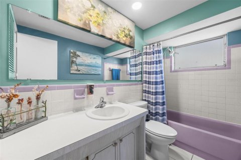 House in Holiday, Florida 2 bedrooms, 128.86 sq.m. № 2430817 - photo 26