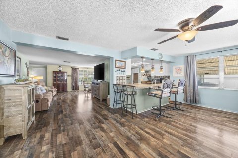 House in Holiday, Florida 2 bedrooms, 128.86 sq.m. № 2430817 - photo 14