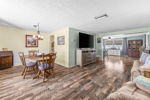 House in Holiday, Florida 2 bedrooms, 128.86 sq.m. № 2430817 - photo 10