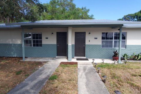 Adosado en St. Lucie, Florida 2 dormitorios, 77.76 m2 № 2078649