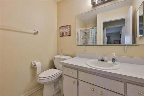 Condo in Sun City Center, Florida, 2 bedrooms  № 1916494 - photo 24