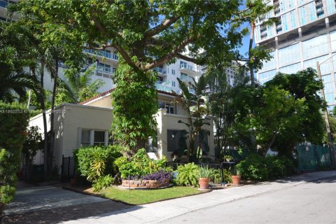 Immobilier commercial à vendre à Miami, Floride № 1890805 - photo 3