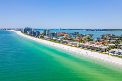 Condominio en alquiler en Belleair Beach, Florida, 2 dormitorios, 98.94 m2 № 1842242 - foto 2
