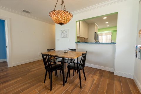 Condominio en alquiler en Belleair Beach, Florida, 2 dormitorios, 98.94 m2 № 1842242 - foto 8