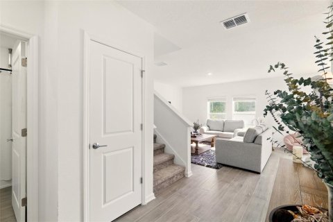 Casa en venta en Eagle Lake, Florida, 4 dormitorios, 187.2 m2 № 1747292 - foto 9