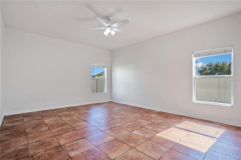 House in Ruskin, Florida 4 bedrooms, 282.24 sq.m. № 2208635 - photo 30