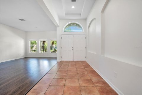 House in Ruskin, Florida 4 bedrooms, 282.24 sq.m. № 2208635 - photo 2