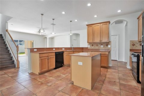 House in Ruskin, Florida 4 bedrooms, 282.24 sq.m. № 2208635 - photo 16