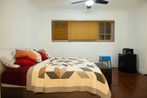 Снять в аренду коммерческую недвижимость в Майами, Флорида 1 спальня, 41.81м2, № 1990096 - фото 7