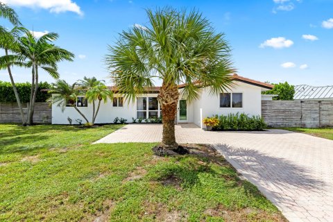 Villa ou maison à vendre à Fort Lauderdale, Floride: 3 chambres, 124.02 m2 № 2439295 - photo 4