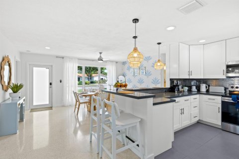 Villa ou maison à vendre à Fort Lauderdale, Floride: 3 chambres, 124.02 m2 № 2439295 - photo 13