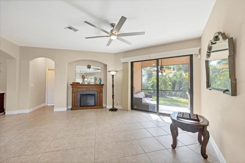 House in Rotonda, Florida 4 bedrooms, 217.86 sq.m. № 1725159 - photo 8