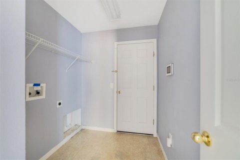 Купить виллу или дом в Киссимми, Флорида 8 комнат, 168.99м2, № 2322627 - фото 12