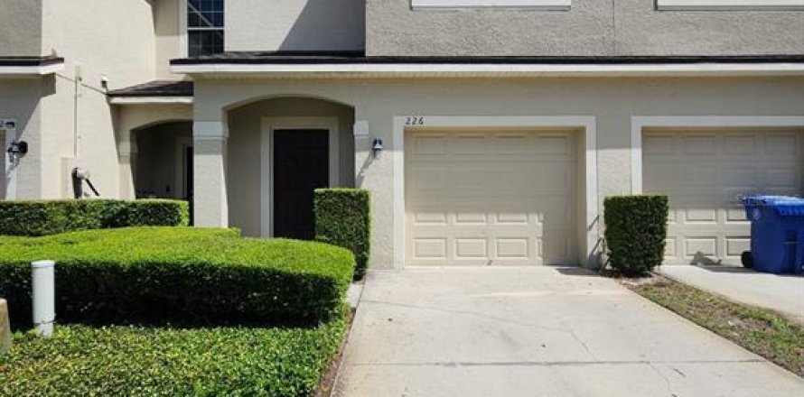 Adosado en Oviedo, Florida 3 dormitorios, 152.73 m2 № 2092672