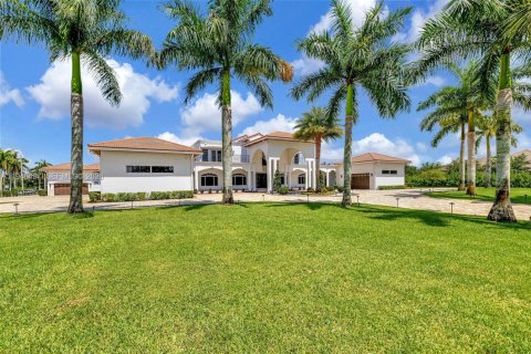 Villa ou maison à vendre à Southwest Ranches, Floride: 8 chambres, 740.06 m2 № 1999101 - photo 3