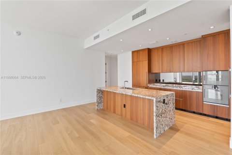 Купить кондоминиум в Майами, Флорида 3 спальни, 180.79м2, № 2145764 - фото 15