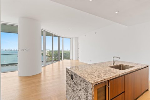 Купить кондоминиум в Майами, Флорида 3 спальни, 180.79м2, № 2145764 - фото 18