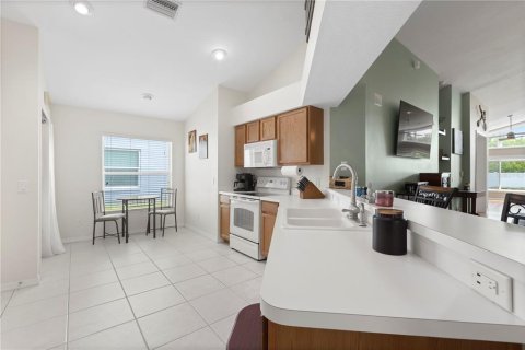 House in Riverview, Florida 4 bedrooms, 218.32 sq.m. № 1910168 - photo 12