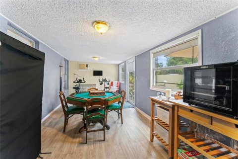 House in Tampa, Florida 4 bedrooms, 182.09 sq.m. № 1826279 - photo 19