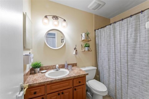 House in Tampa, Florida 4 bedrooms, 182.09 sq.m. № 1826279 - photo 14