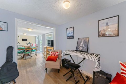 House in Tampa, Florida 4 bedrooms, 182.09 sq.m. № 1826279 - photo 18
