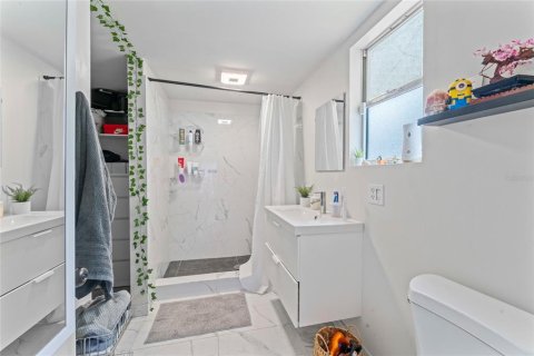House in Tampa, Florida 4 bedrooms, 182.09 sq.m. № 1826279 - photo 17