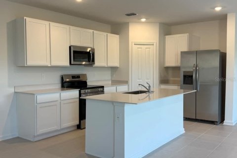 Villa ou maison à louer à Lake Wales, Floride: 4 chambres, 174.1 m2 № 2411586 - photo 8
