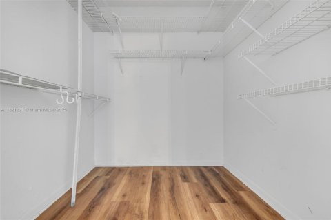 Condo in Coconut Creek, Florida, 2 bedrooms  № 1783621 - photo 10