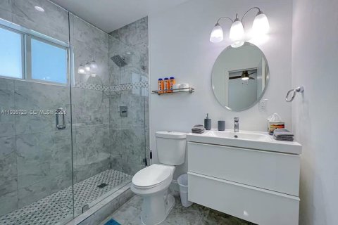 Casa en venta en El Portal, Florida, 4 dormitorios, 185.8 m2 № 1993851 - foto 15