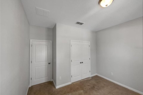 House in Eustis, Florida 4 bedrooms, 193.61 sq.m. № 1736615 - photo 11