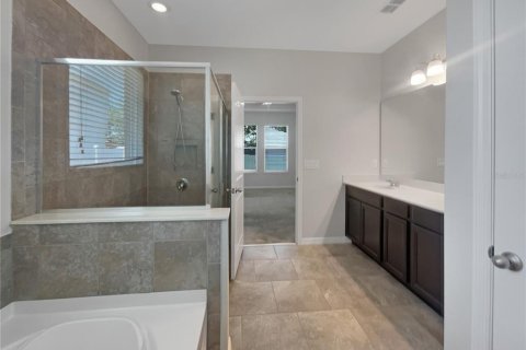 House in Eustis, Florida 4 bedrooms, 193.61 sq.m. № 1736615 - photo 5