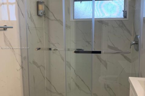 Appartement à louer à Miami Beach, Floride: 1 chambre, 46.45 m2 № 1946666 - photo 4